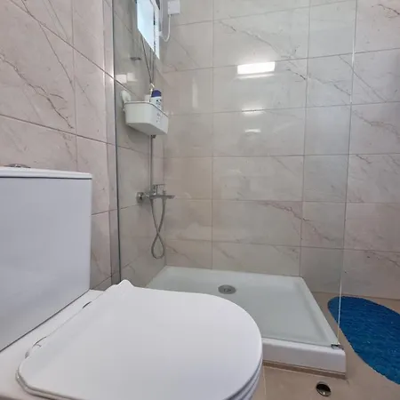 Apartament Super Modern Beachfront 1 Bedroom - Sleeps 4 *